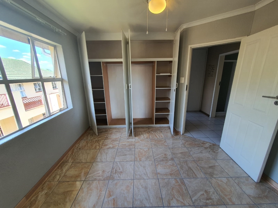 2 Bedroom Property for Sale in Geelhoutpark North West